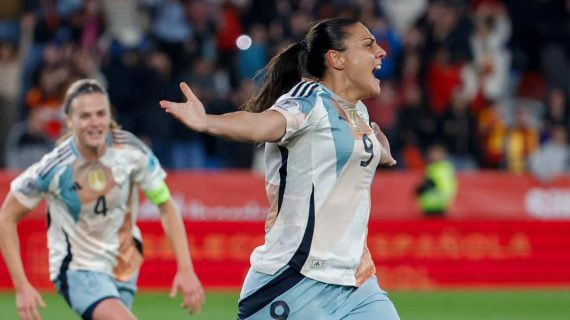 La Selección luciendo la segunda equipación en el partido de la Women's Nations League.