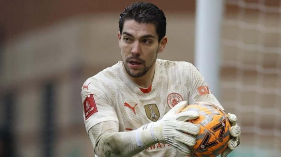 Stefan Ortega en un partido con el Manchester City.