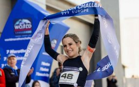 La atleta navarra Estefanía Unzu, conocida como Verdeliss, durante un maratón en San Sebastián de los Reyes.