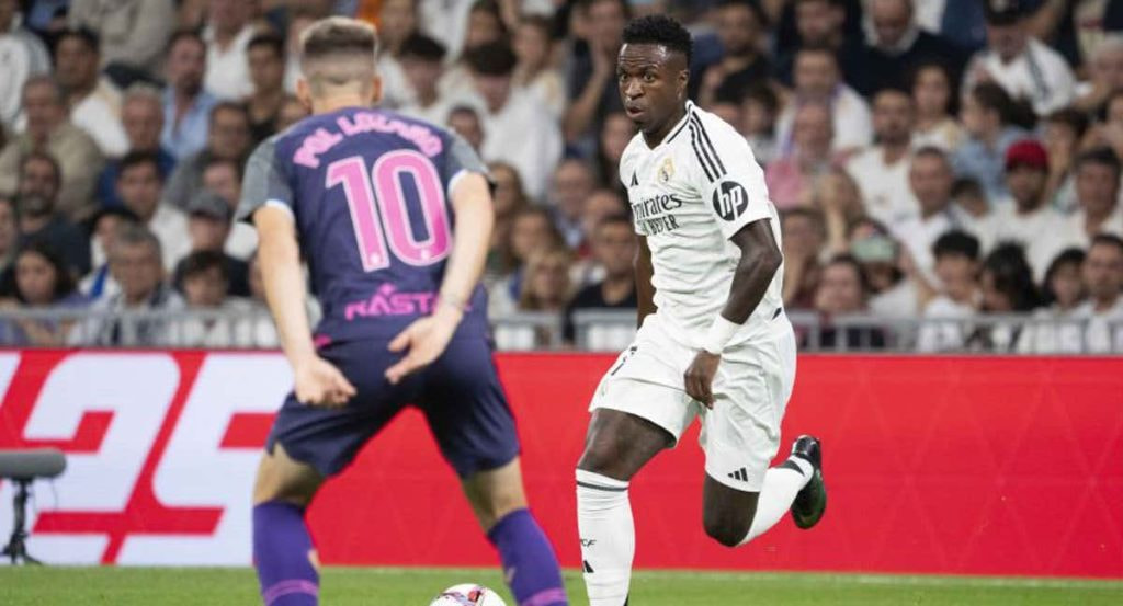 Vinicius Jr durante el partido en el Santiago Bernabéu contra el Espanyol.