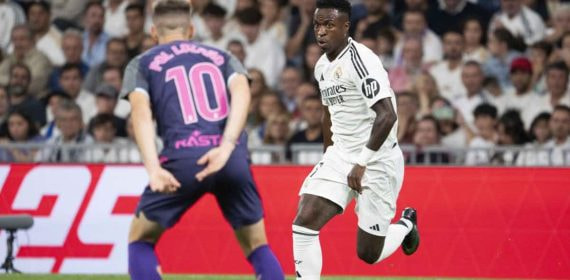 Vinicius Jr durante el partido en el Santiago Bernabéu contra el Espanyol.