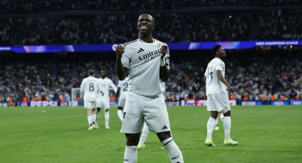 Vinicius celebra su gol con el Real Madrid.