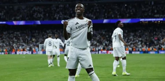 Vinicius celebra su gol con el Real Madrid.
