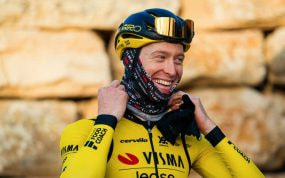 Matteo Jorgenson, antes de comenzar un entrenamiento.