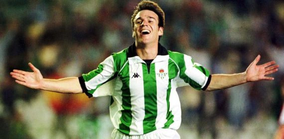 Iván Pérez, posa como jugador del Betis.