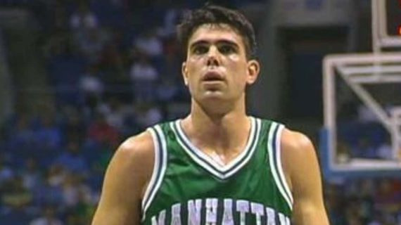 Jero Bucero, durante su etapa universitaria en los Manhattan Jaspers.