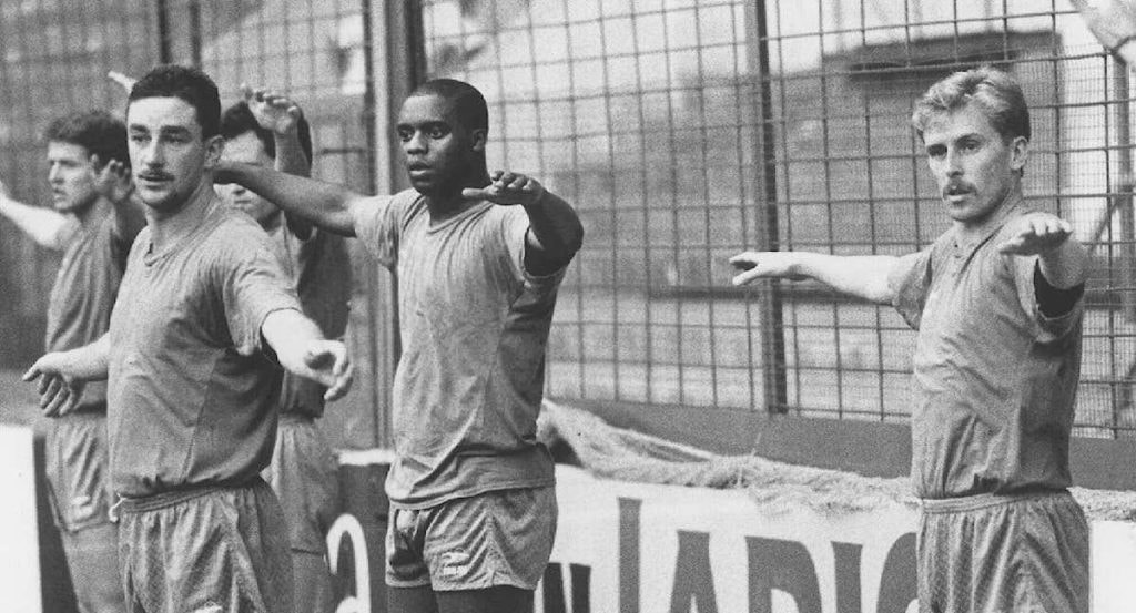 John Aldrdige, Dalian Atkinso y Kevin Richardson, en un entrenamiento con la Real Sociedad.