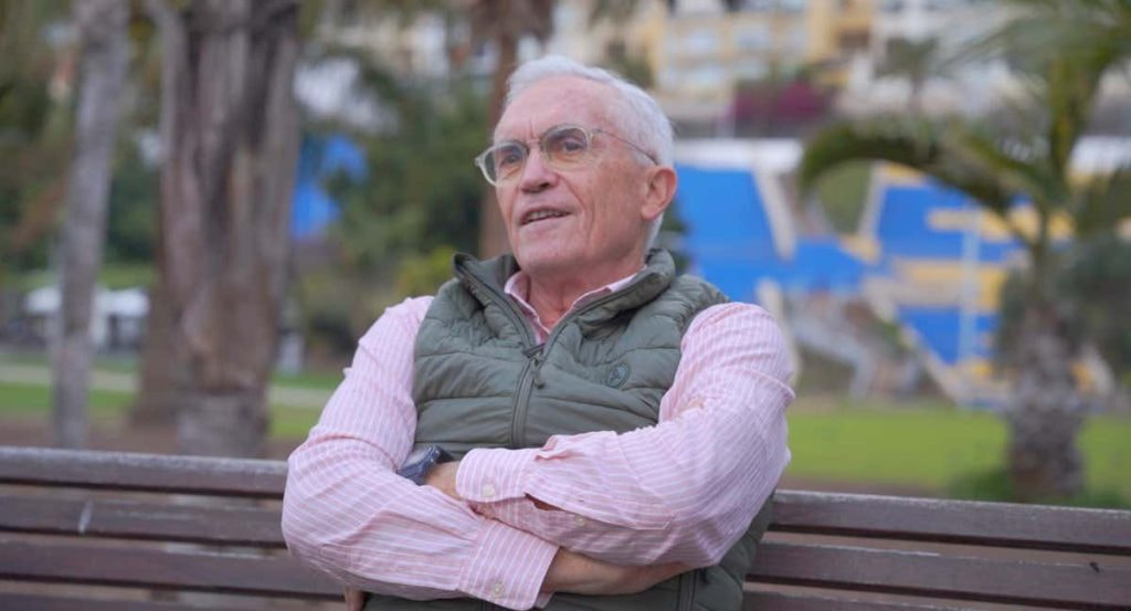 Paco García Caridad, durante la entrevista, en el antiguo Estadio Insular