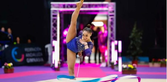 Daniela Picó, durante su ejercicio de cinta en el GP de Marbella