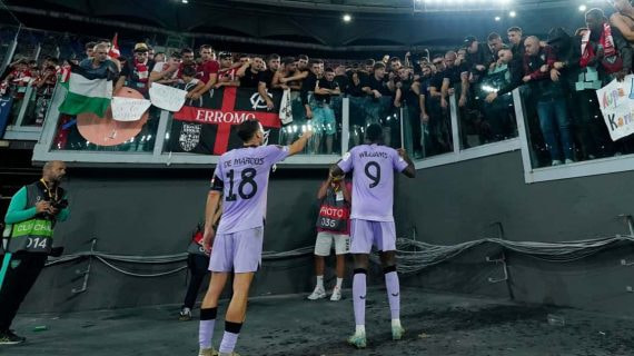 De Marcos e Iñaki Williams, recriminando la actitud de los radicales.