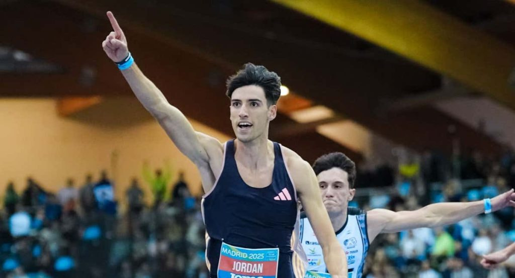 Abel Jordán celebra su oro nacional de 60 metros hace unos días.