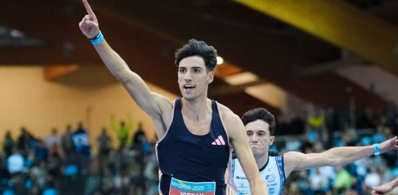 Abel Jordán celebra su oro nacional de 60 metros hace unos días.