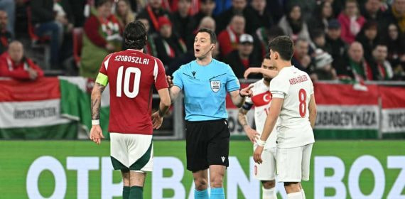 Szoboszlai y Güler, durante el partido.