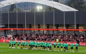 500 aficionados desplazados a Lezama para apoyar a la plantilla.