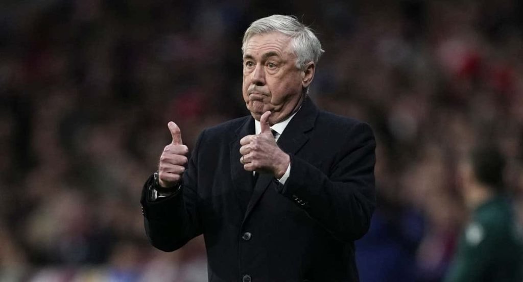 Carlo Ancelotti, durante el derbi en el Metropolitano.
