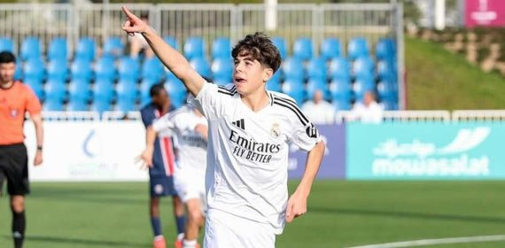 Bryan Bugarín celebra un gol con el Real Madrid.