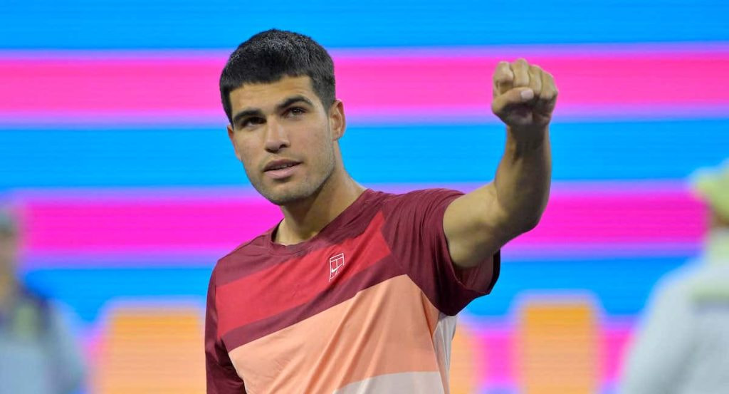 Carlos Alcaraz celebra un punto en Indian Wells.