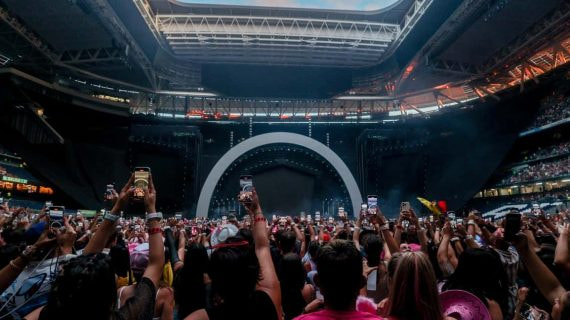 Concierto de Karol G en el Santiago Bernabéu.