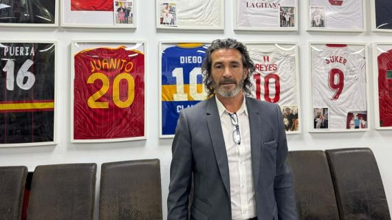 Diego Rodríguez posa para Relevo en un salón del Restaurante Meraki.
