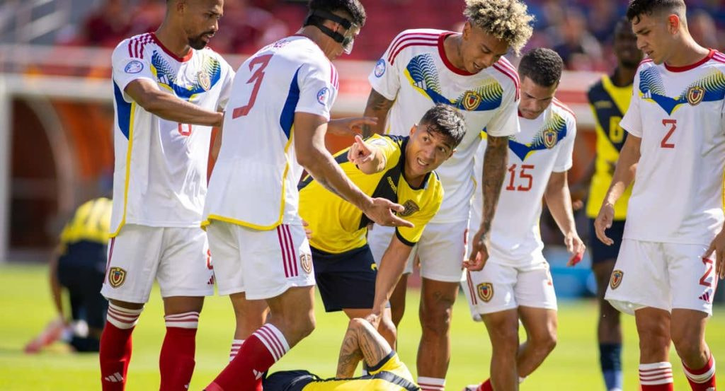 Alan Franco se queja en el pasado partido entre Venezuela y Ecuador disputado en 2024