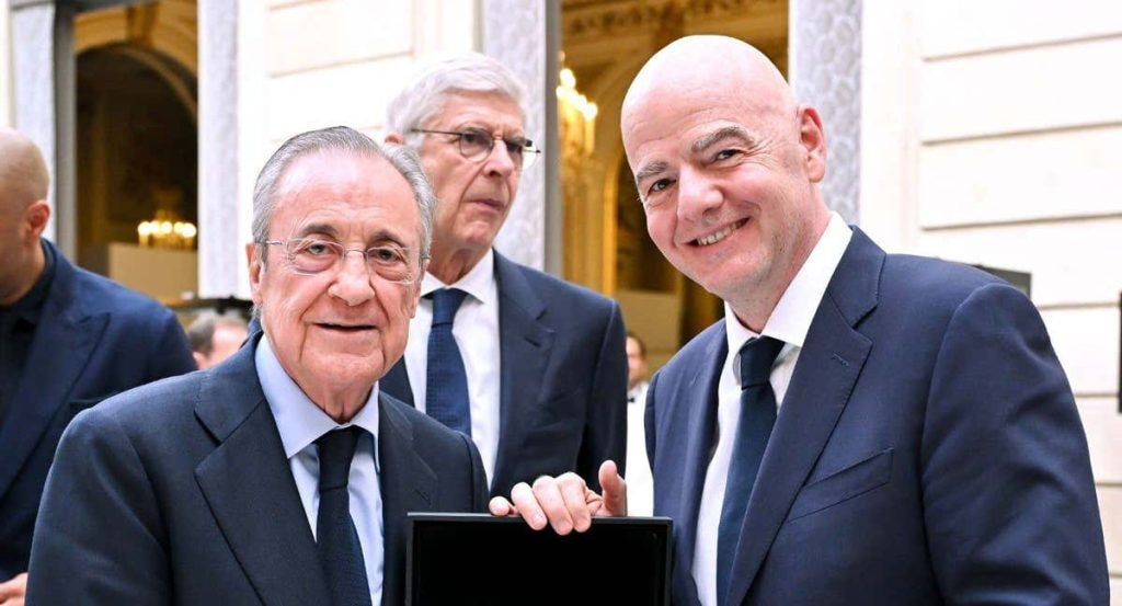 Florentino Pérez junto a Gianni Infantino, presidente de la FIFA.