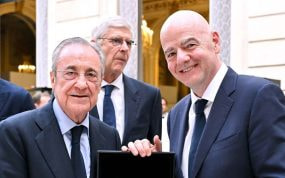 Florentino Pérez junto a Gianni Infantino, presidente de la FIFA.