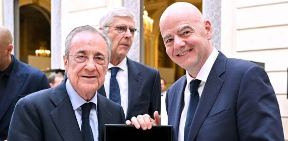 Florentino Pérez junto a Gianni Infantino, presidente de la FIFA.