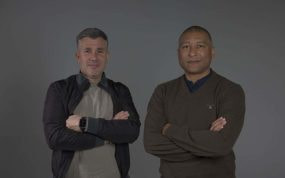 Nacho Rivara y Gato Romero durante su visita a Relevo.