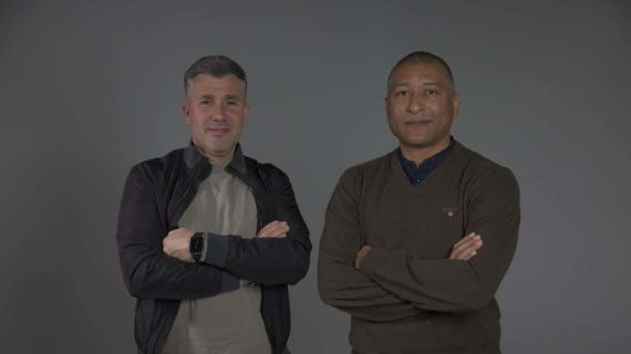 Nacho Rivara y Gato Romero durante su visita a Relevo.