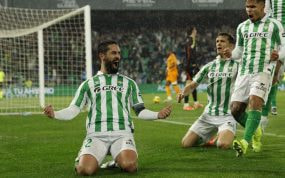 Isco celebra uno de sus goles ante el Real Madrid.