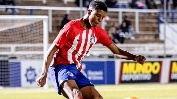 Jorge Domínguez jugando con el Atlético de Madrid.