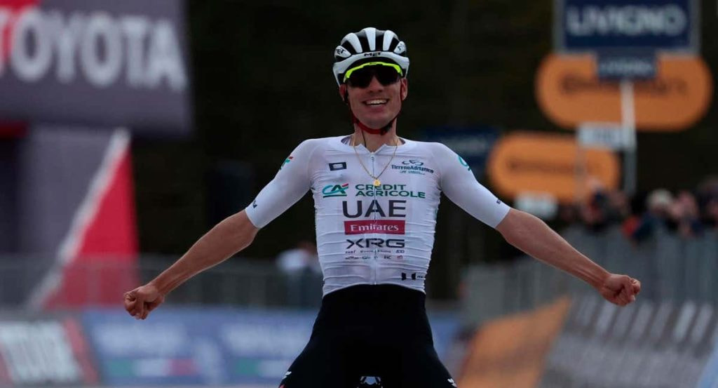 Juan Ayuso, campeón de la Tirreno-Adriático 2025.