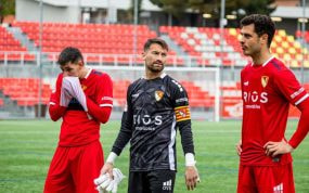 Jugadores del Terrassa tras caer derrotados ante el Ibiza.