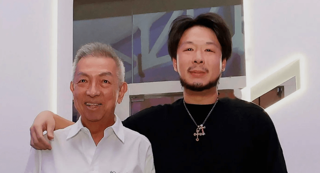 Kiat Lim y su padre.
