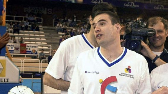 Lalo García.