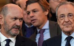 Louzán, junto a Florentino.