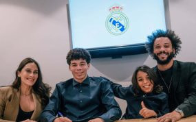 Marcelo, su mujer y sus hijos.