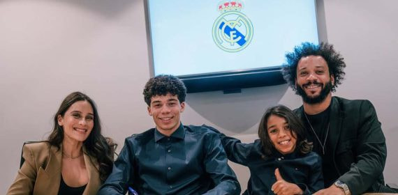 Marcelo, su mujer y sus hijos.