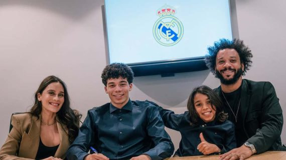 Marcelo, su mujer y sus hijos.