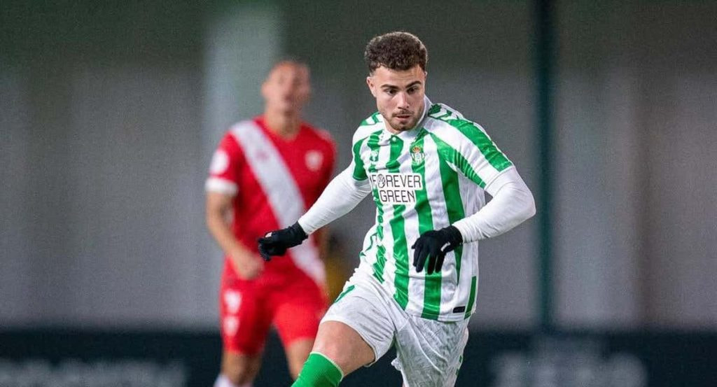 Marcos Fernández en el mini derbi esta temporada.