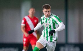 Marcos Fernández en el mini derbi esta temporada.