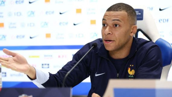 Mbappé, en la conferencia de prensa con Francia.