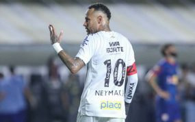 Neymar ha generado seis goles en sus siete partidos con Santos.
