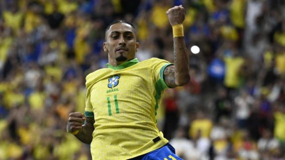 Raphinha marcó un gol y repartió una asistencia con Brasil.