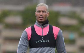 Raúl de Tomás en su regreso a los entrenamientos con el Rayo Vallecano.
