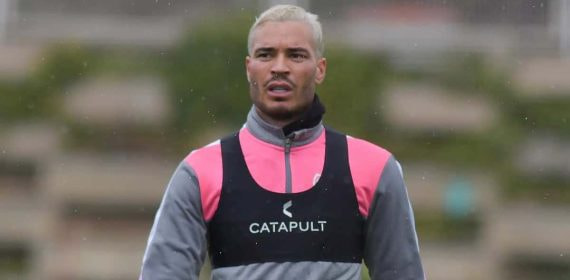 Raúl de Tomás en su regreso a los entrenamientos con el Rayo Vallecano.