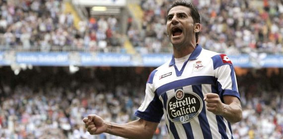 Riki celebra un gol con el Dépor.