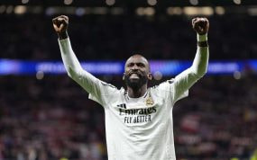 Rüdiger celebra el pase a cuartos de final de la Champions en el Metropolitano.