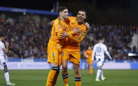 Fede Valverde y Dani Ceballos celebran un gol contra el Leganés.