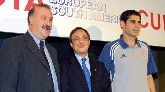 Vicente del Bosque, junto a Florentino Pérez y Fernando Hierro.